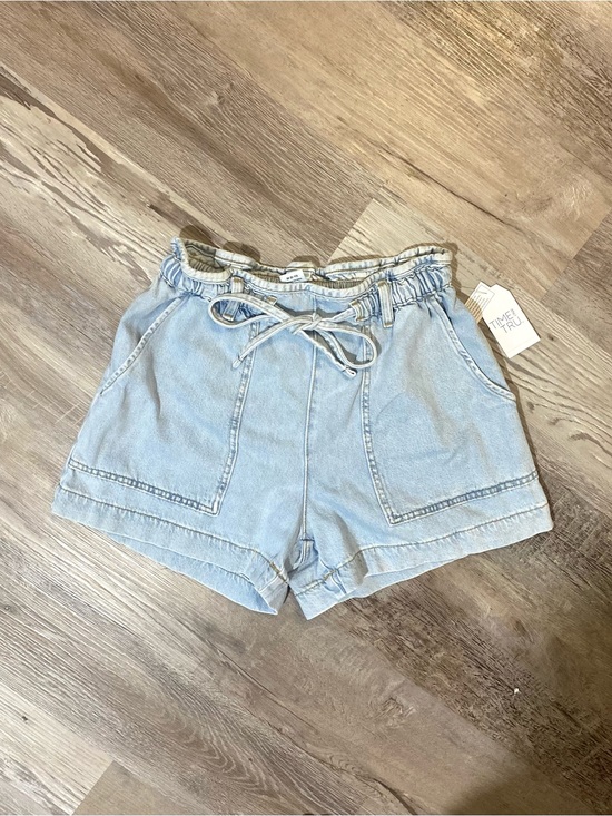 Time and Tru Pants - Time and Tru Women's Denim Drapey Utility Shorts Elastic Tie Waist Size M 8-10